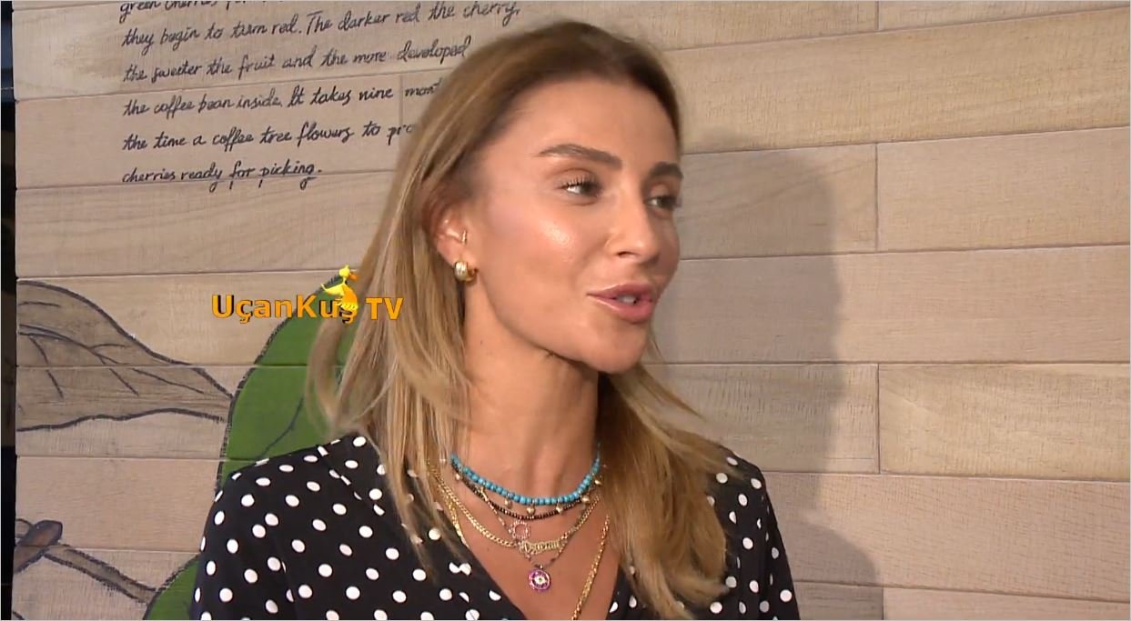 Özge Ulusoy Çalışıp Tatil Yapıp Dinleniyorum Dedi