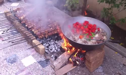 Kim bu etlerin başında olmak ister!!! Her gün yesem bıkmam!!!