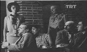 Esin Afşar'ın Tiyatro Oyunculuğu izle