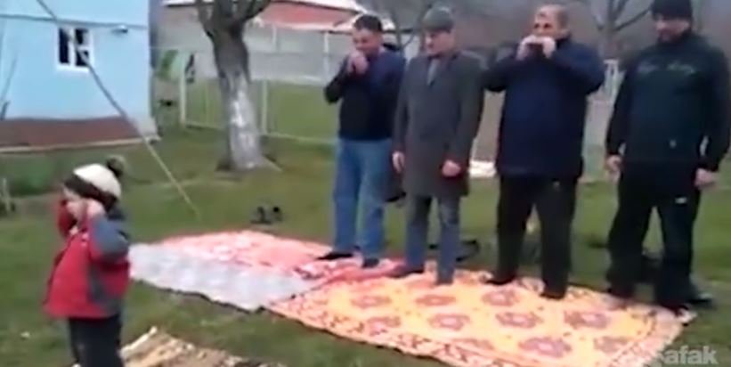 Minik İmam Herkesi Kendine Hayran Bıraktı