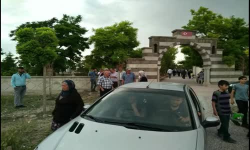 Devecipınar Köyün'de | Bu Mezarda Sevdiğim Var