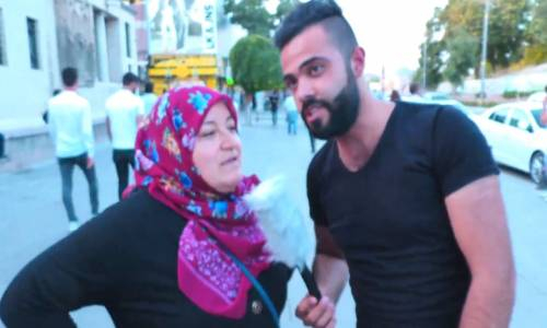 Hazel Teyzeden Güldüren Röportaj