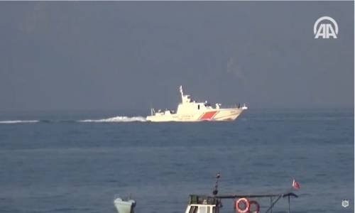 Kuşadası'nda Göçmenleri Taşıyan Bot Alabora Oldu