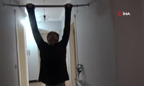 Temizlikte annesine yardım ederek Dünya Şampiyonası'na hazırlanıyor 