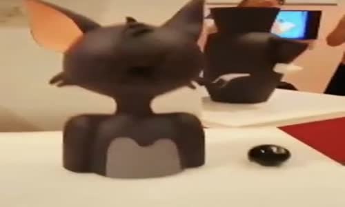 Tom'un Jerry'yi Kovalarken Başına Gelen Talihsizlikler Heykele Dönüşürse