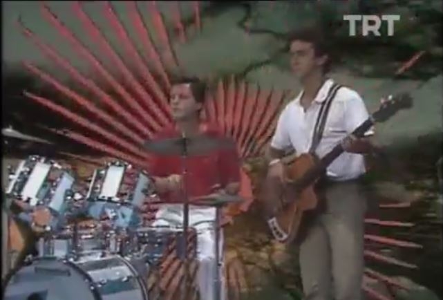 İlhan İrem Şarkıları İzle