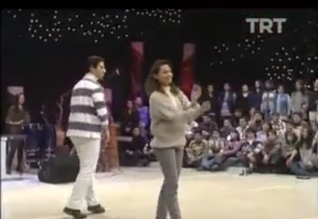 TRT Ankara Radyosu THM Gençlik Korosu-Dost Bağında Açılıp Gül 