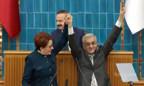 Kürsüde Gaza Gelen Belediye Başkan Adayı