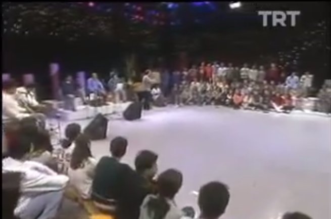 TRT Ankara Radyosu THM Gençlik Korosu-Evlerinin Önü Yonca