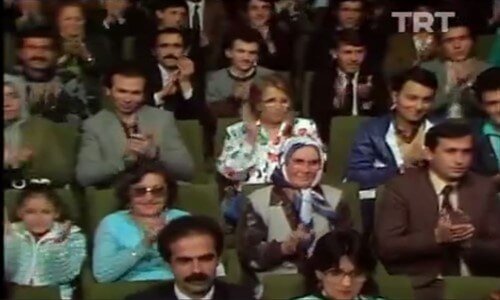 Tanju Okan-Yorgunum izle