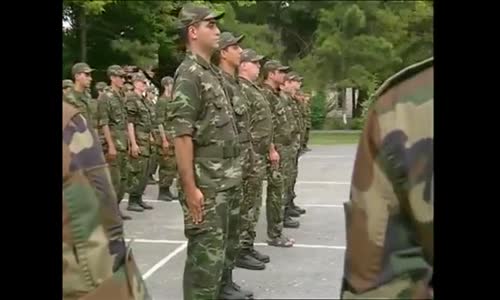 Emret Komutanım - Alev Hemşire Birliği Karıştırdı