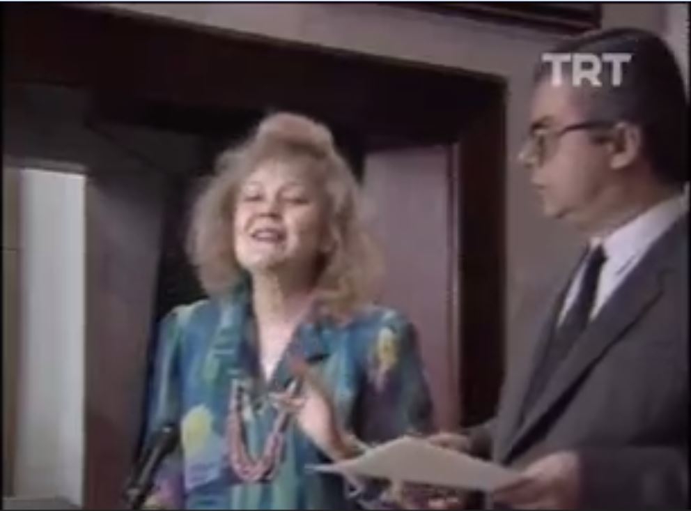 Nesrin Sipahi-Geçsin Günler Haftalar Aylar Mevsimler 