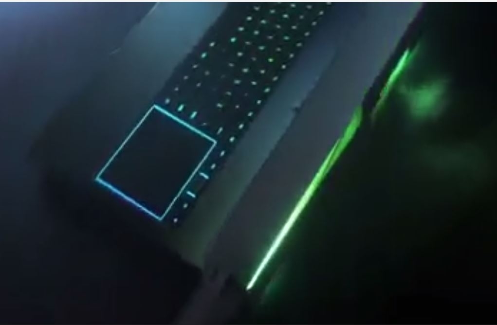 Razer, Oyuncular İçin Dünyanın İlk 3 Ekranlı Dizüstü Bilgisayarını Duyurdu