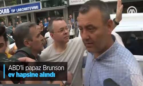 ABD'li Papaz Brunson Ev Hapsine Alındı