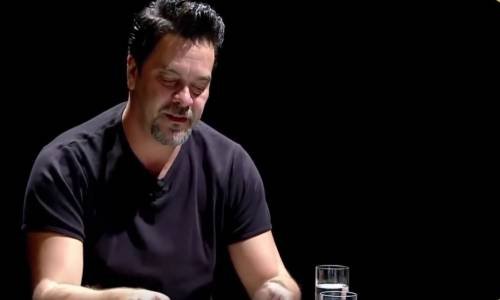 Tolgahan Sayışman Beyaz'ı Ters Köşeye Yatırdı