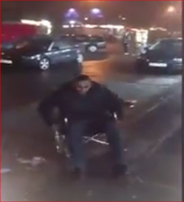 Engelli Aracı ile Hava Atmak İsterken Yere Kapaklanmak!