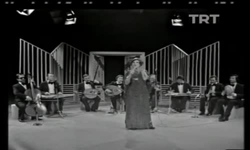 Müzeyyen Senar-Düşer Mi Şanına Ey Şeh-i Huban izle