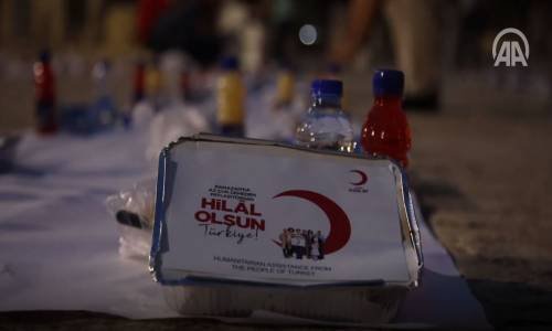 Türk Kızılayından Dünya Müslümanlarına İftar