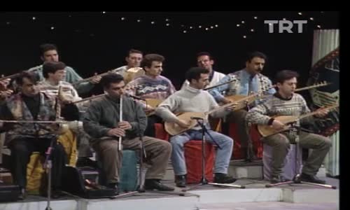 TRT Ankara Radyosu THM Gençlik Korosu-Ay Bulutta Bulutta 