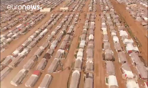 Afgan Mülteciler İran'da Hayata Entegre Oluyor 