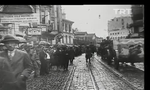 Zeki Müren-Geçsin Günler Haftalar Aylar Mevsimler Yıllar izle