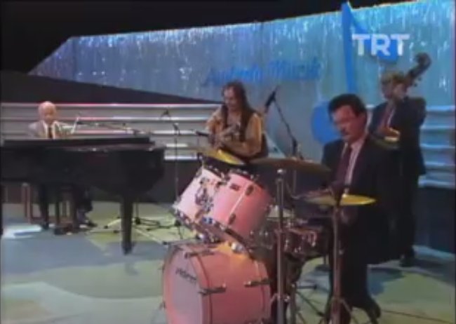 Şevket Uğurluer-Aşklarımı Ben Yarattım