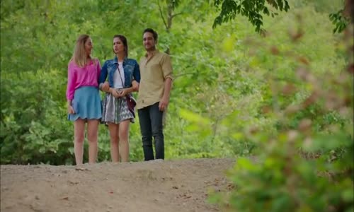 Çilek Kokusu 15. Bölüm  Benimle Bu Yolda Yürür Müsün