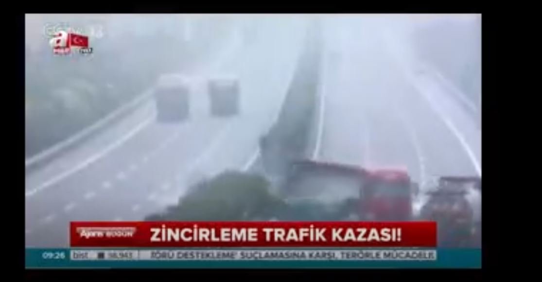 Uçan Araç Otobüse Çarptı