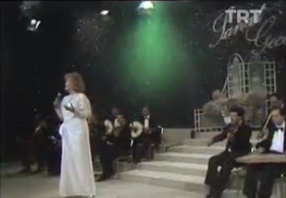 Yüksel Uzel Bir Zamanlar Benim Sevgilimdin