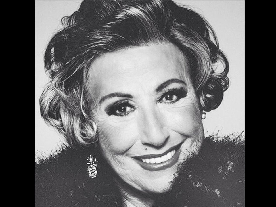 Müzeyyen Senar - Batan Gün Kana Benziyor İşte Seni Seven Benim