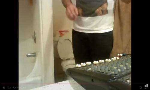 Banyoda Dj Gibi Davranan Adamın Yakalanması