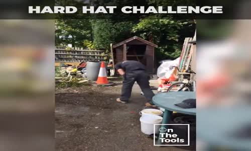 Aşırı Sıkılan İnşaat İşçilerinin Baretleri ile İmtihanı