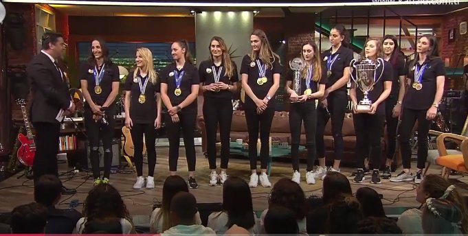 Dünya Şampiyonu Vakıfbank Kadın Voleybol Takımı Beyaz Showdaydı!