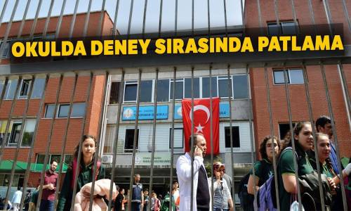 Okulda Deney Sırasında Patlama