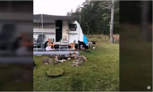 Neslihan Atagül İe Kadir Doğulu Karavanda Doğayla İç İçe Tatil Yapıyor