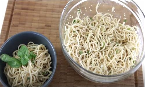 Susamlı Noodle Salatası Tarifi 