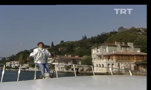 Müzeyyen Senar-Bir Gün Görmese Gönlüm Seni Arar Bunalır İzle