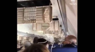 Motorda Yaşanan Patlamadan Sonra Kırılan Camıyla Acil İniş Yapan Uçağın İçinden Görüntüler Yayınlandı