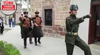 Ertuğrul Gazi Türbesinde Askerler Alp Kıyafetleri İle Nöbet Tutacaklar