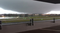 Amatör Kameralara Yansıyan ilginç Tornado Görüntüsü