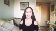 16 Dilde Despacito Söyleyen Kız