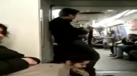 Metroda Mala Bağlayan Adam