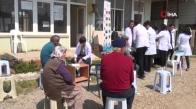 Geleceğin Doktor Adayları Köylerde Kapı Kapı Dolaşıp Sağlık Taraması Yapıyor 