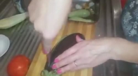 İlginç Patlıcan Yemeği Yapan Kadın, Farklı Kesim