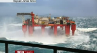 Açık Denizde Fırtınanın Ortasında Kalan Petrol Platformu