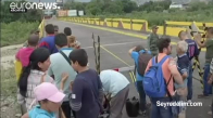 Venezuela Bu Sefer De Tedbir Amacıyla Kolombiya Sınırını Kapattı