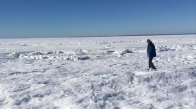 Donmuş Okyanus Üzerinde Poz Vermek