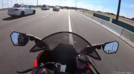 Yolda Motorcuyu Gören Sürücünün Hırsına Yenik Düşmesi
