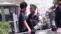 İşgalci İsrail Askerlerine Kafa Tutan Filistinli Çocuk