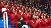 Kuzey Koreli Kızlardan Takımlarına Müthiş Tezahürat